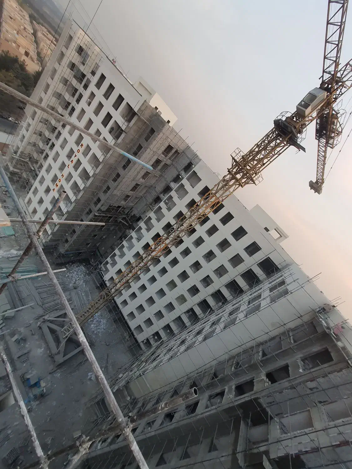 برج باغ رویال هما/تحویل۶ماه /۱۰۹متر/حاج آقا قربانی|فروش آپارتمان|تهران, شهرک هما|دیوار