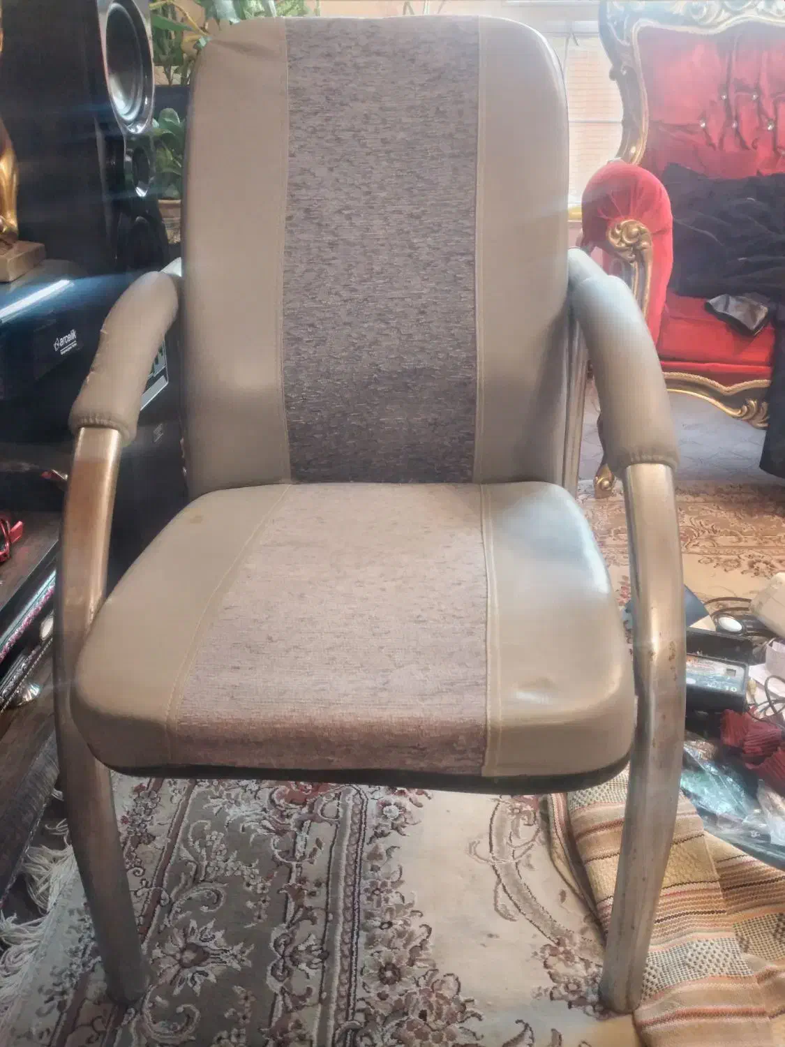 صندلی اهنی|صندلی و نیمکت|تبریز, |دیوار