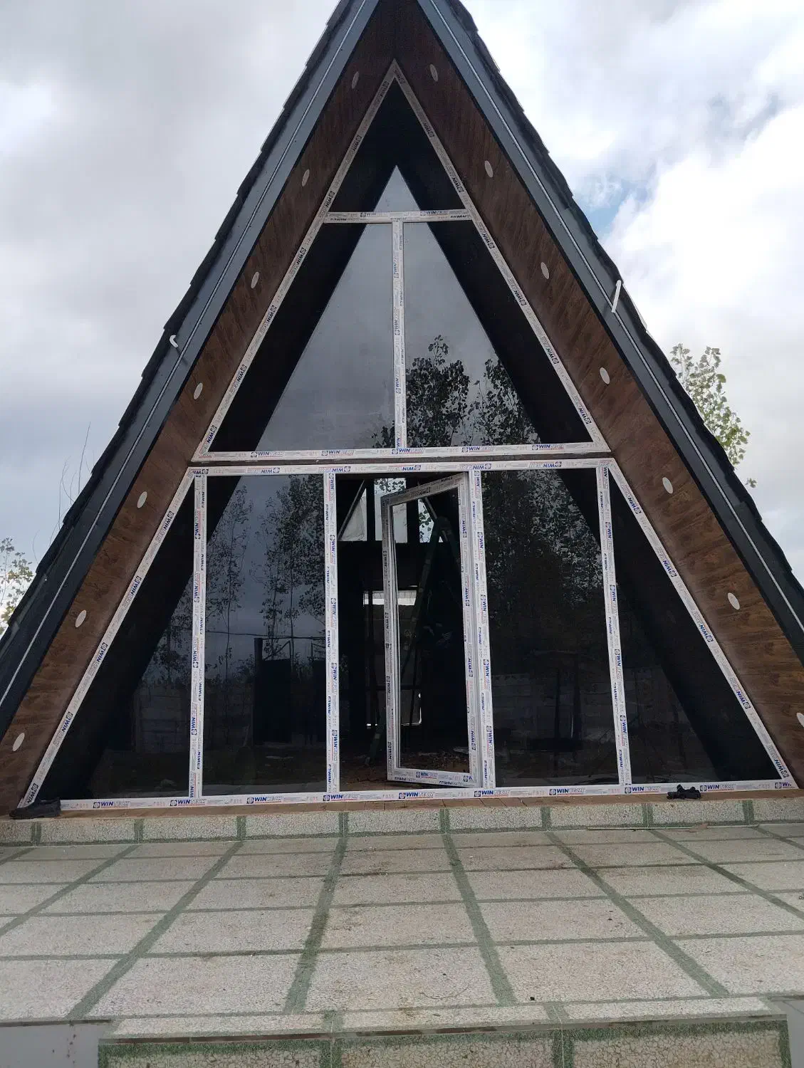 تولید درب و پنجره دوجداره و توری|خدمات پیشه و مهارت|رشت, بیجارپس|دیوار