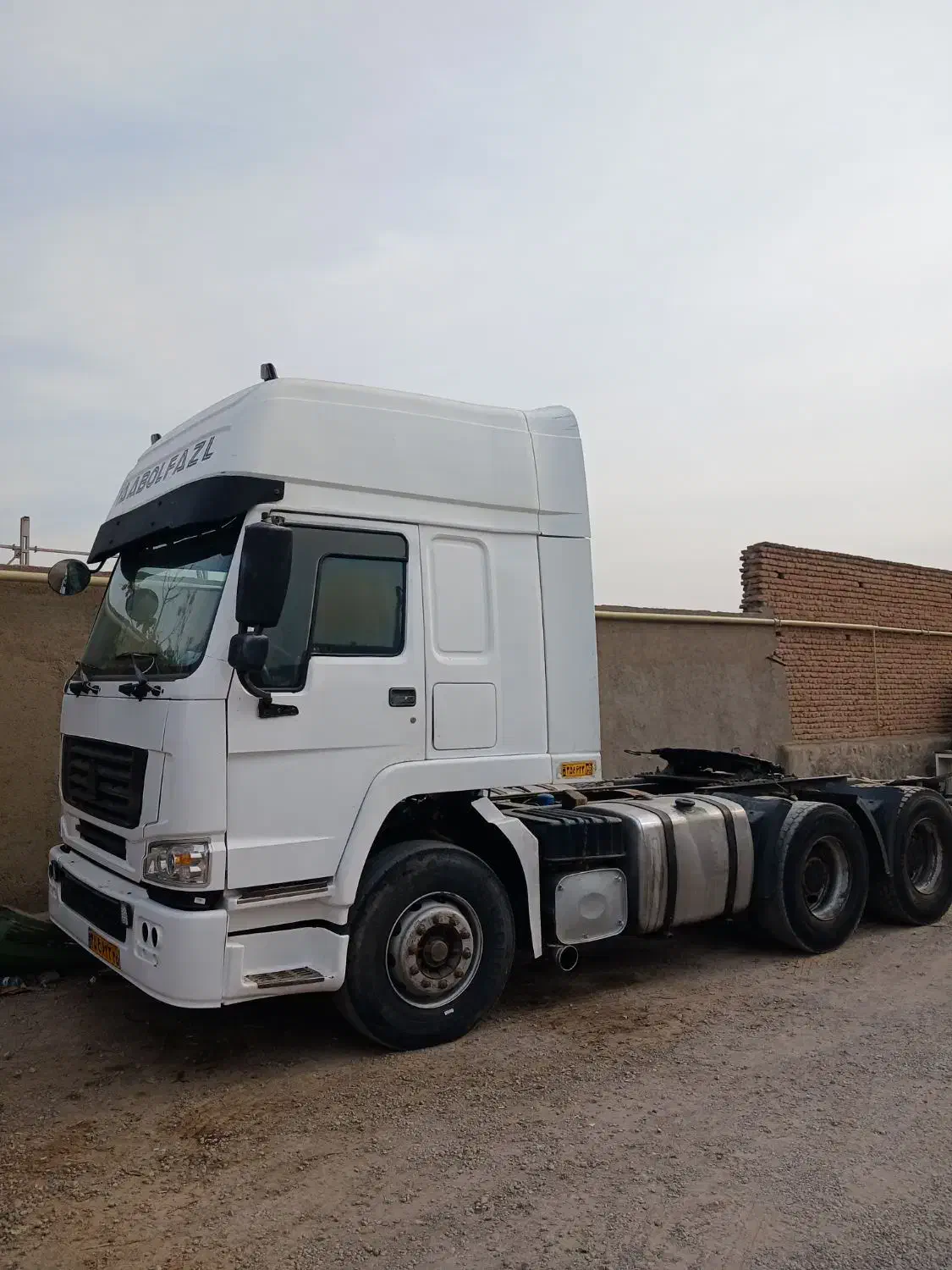 هوو کشنده مدل۸۴ در نمایشگاه صفا تبریز|خودرو سنگین|تبریز, |دیوار