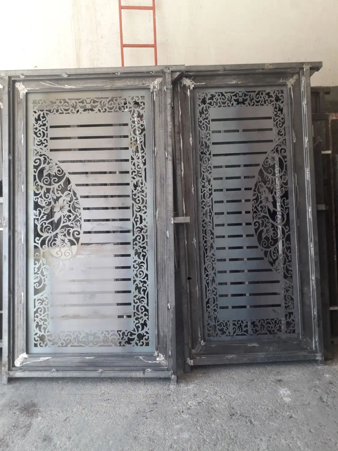 درب و پنجره اهنی|خدمات پیشه و مهارت|ازنا, |دیوار