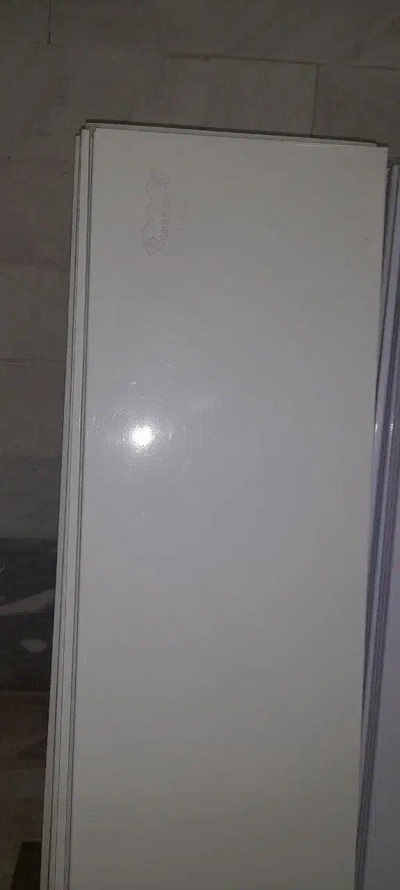 قفسه فلزی ورق ضخیم تمیز و سالم|کتابخانه، شلف، قفسههای دیواری|قم, دروازه چوبی|دیوار