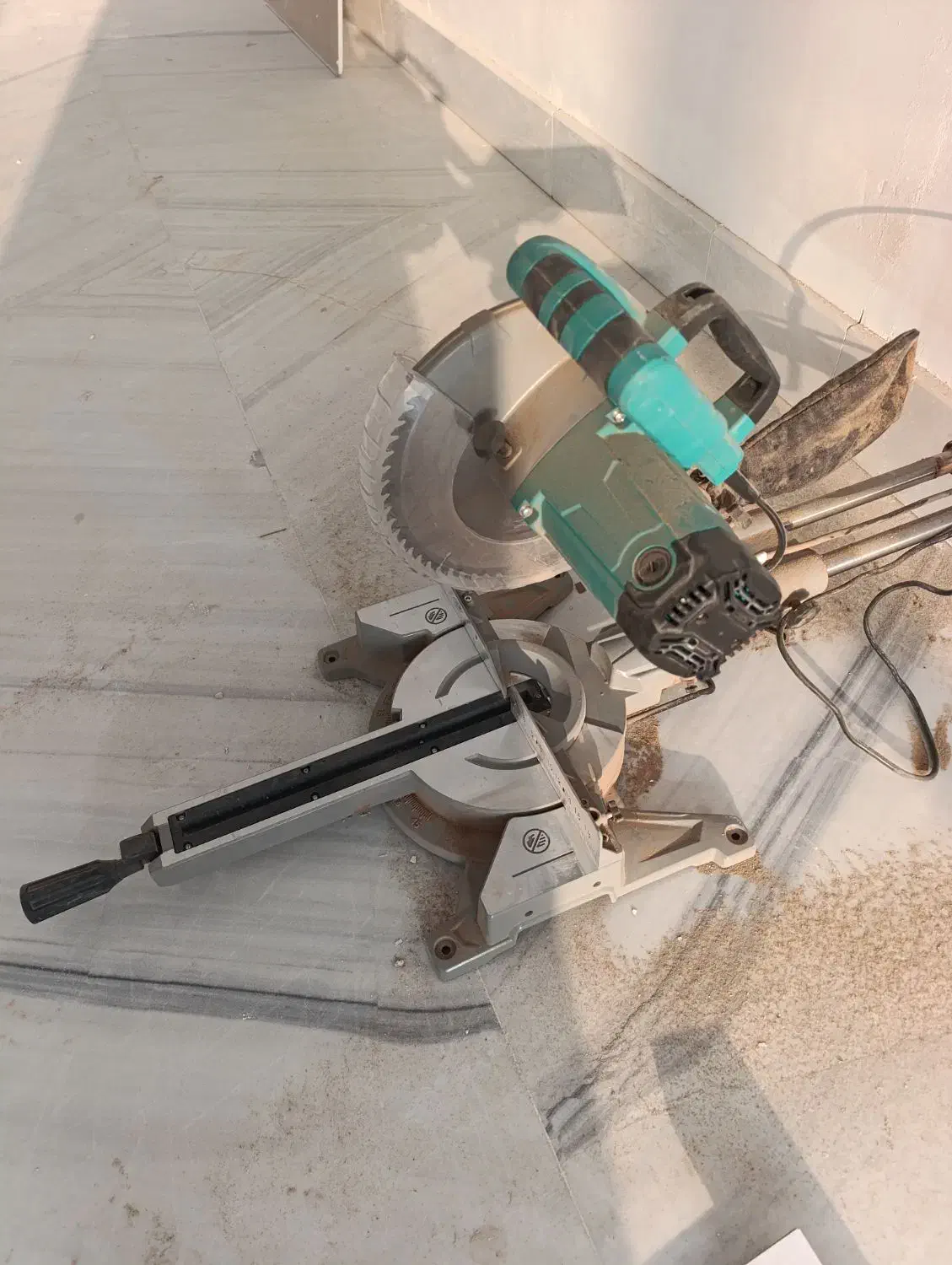 فارسی بر|ابزارآلات|مشهد, ایثار|دیوار