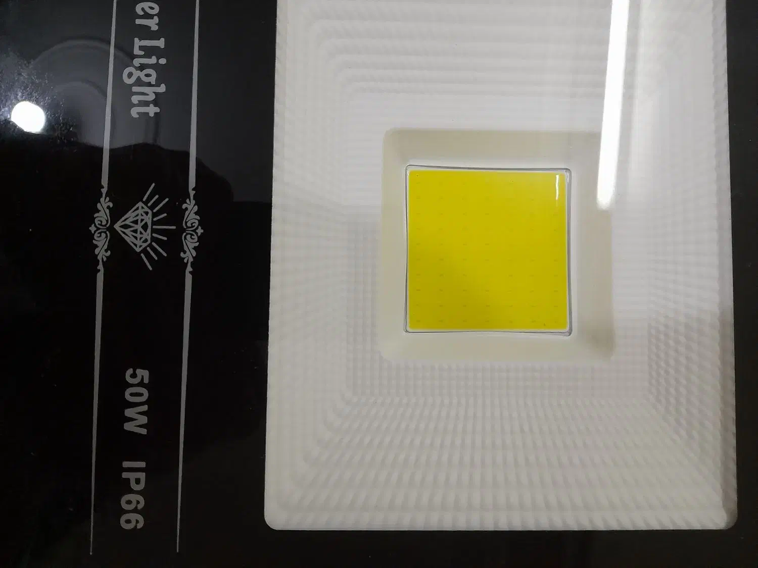 پرژکتور 50 و 10 وات اصلی|لامپ و چراغ|اصفهان, شهرک کاوه|دیوار