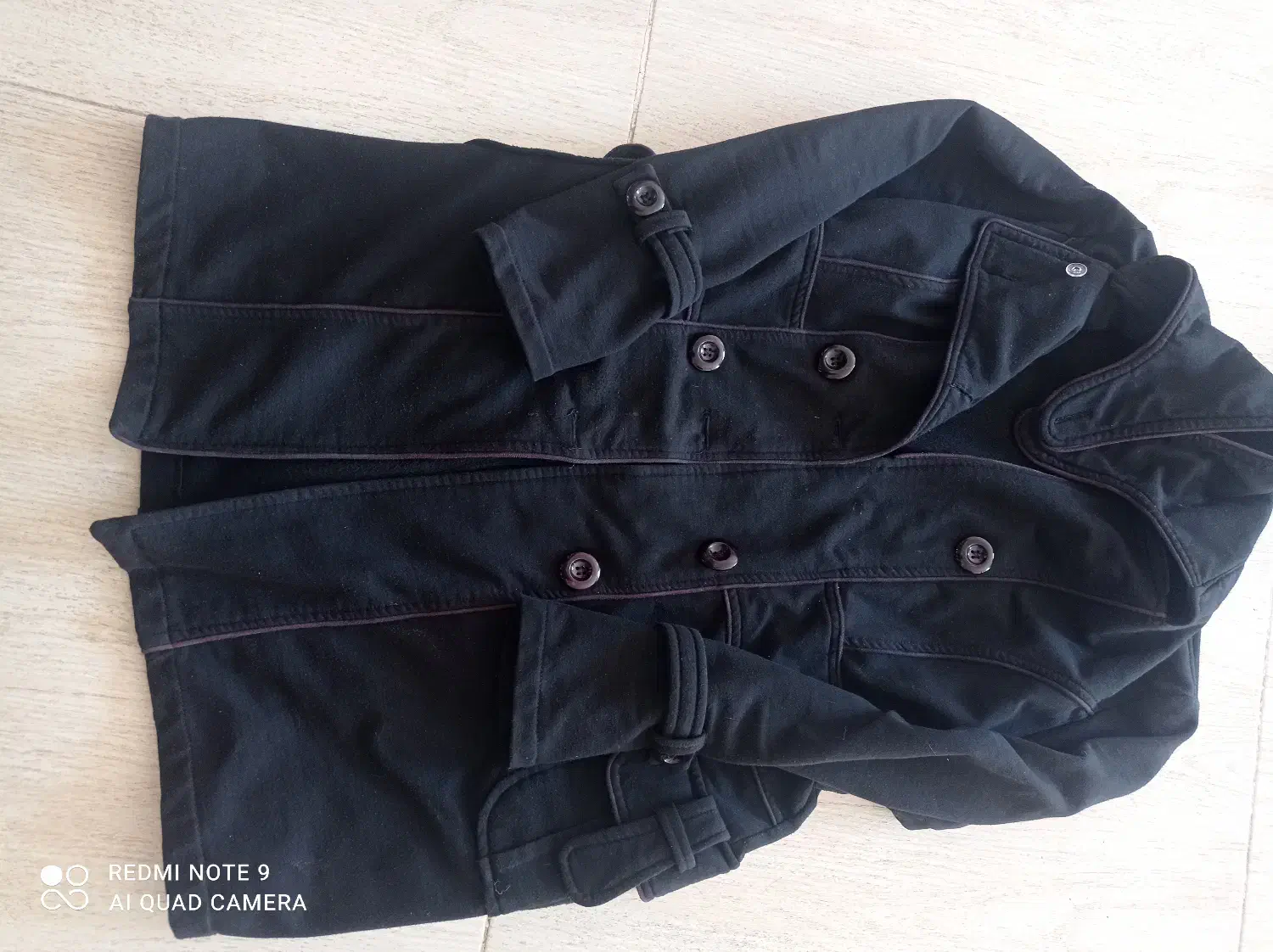 پالتو گرم|لباس|بردسیر, |دیوار