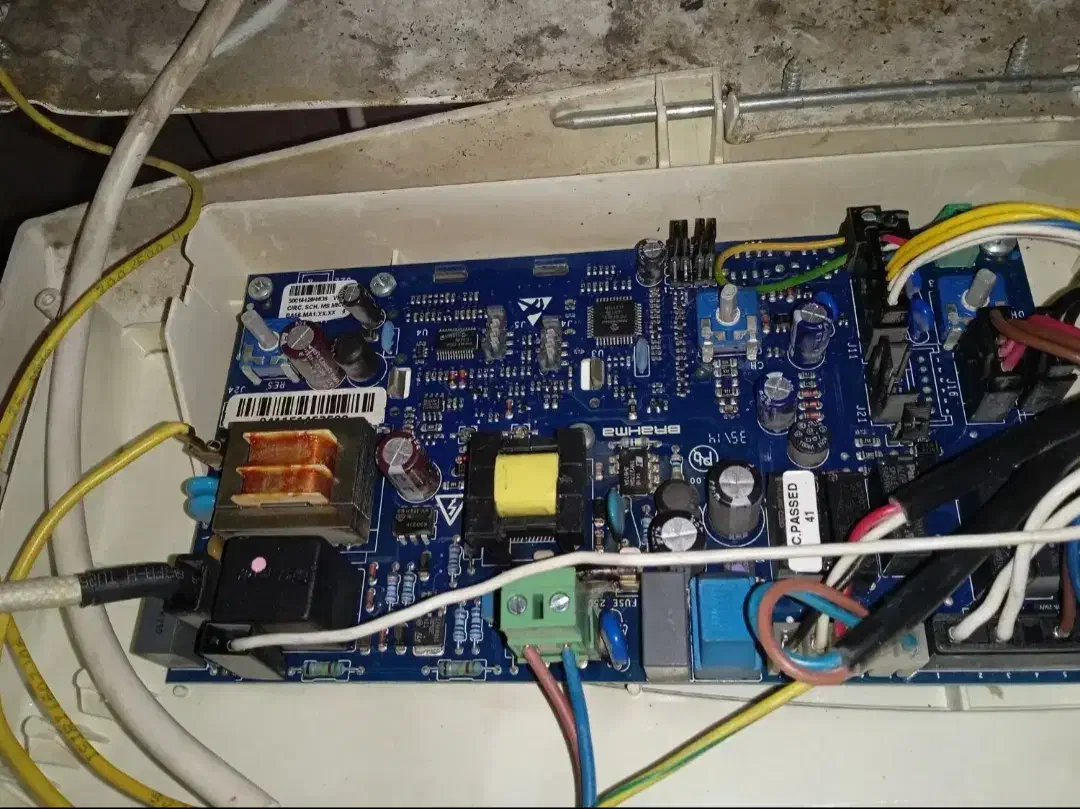 نصب تعمیر و فروش پکیج آبگرمکن (مغازه پردیس یک)|خدمات پیشه و مهارت|اراک, |دیوار