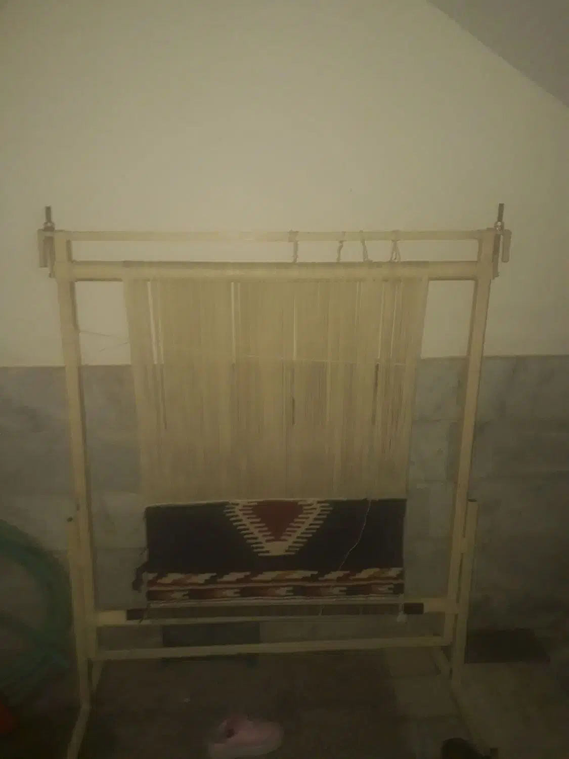 دار قالی بافی|فرش|بیرجند, |دیوار