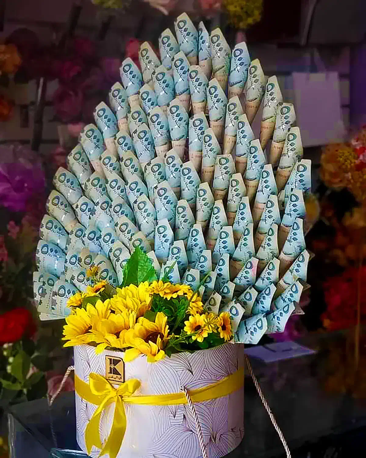 گل رز|گل مصنوعی|قم, صفائیه|دیوار