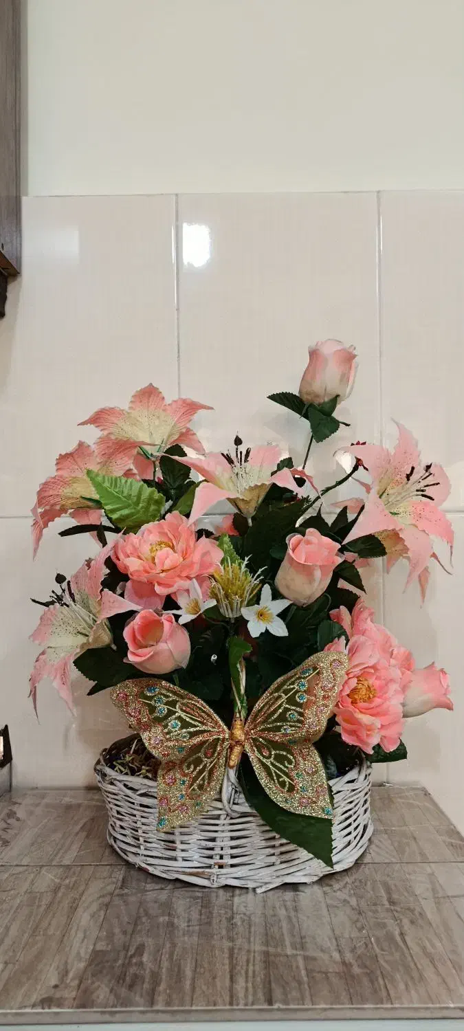 گل های شیک مناسب هدیه دادن|گل مصنوعی|اراک, |دیوار