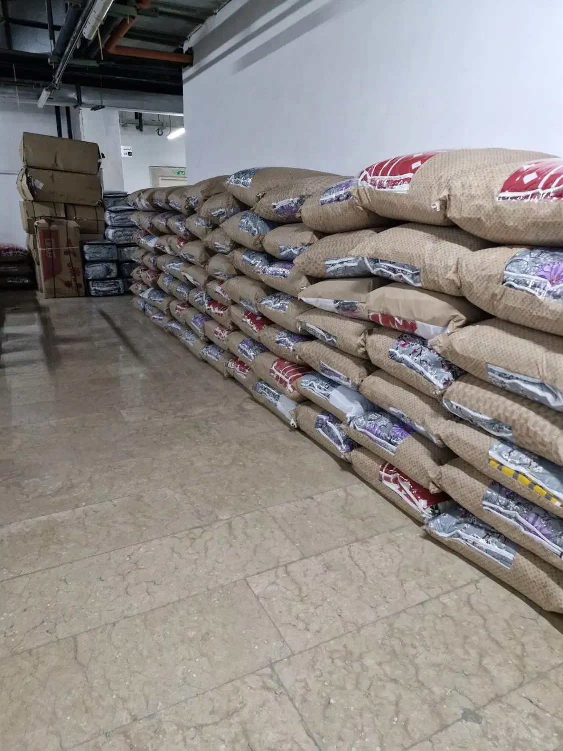 پخش کالای خواب وروتختی وتشک وبالش وروبالشی وحوله|رختخواب، بالش، پتو|زاهدان, |دیوار