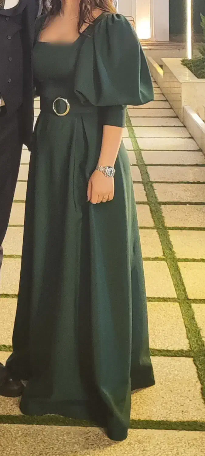 لباس مجلسی|لباس|اقبالیه, |دیوار