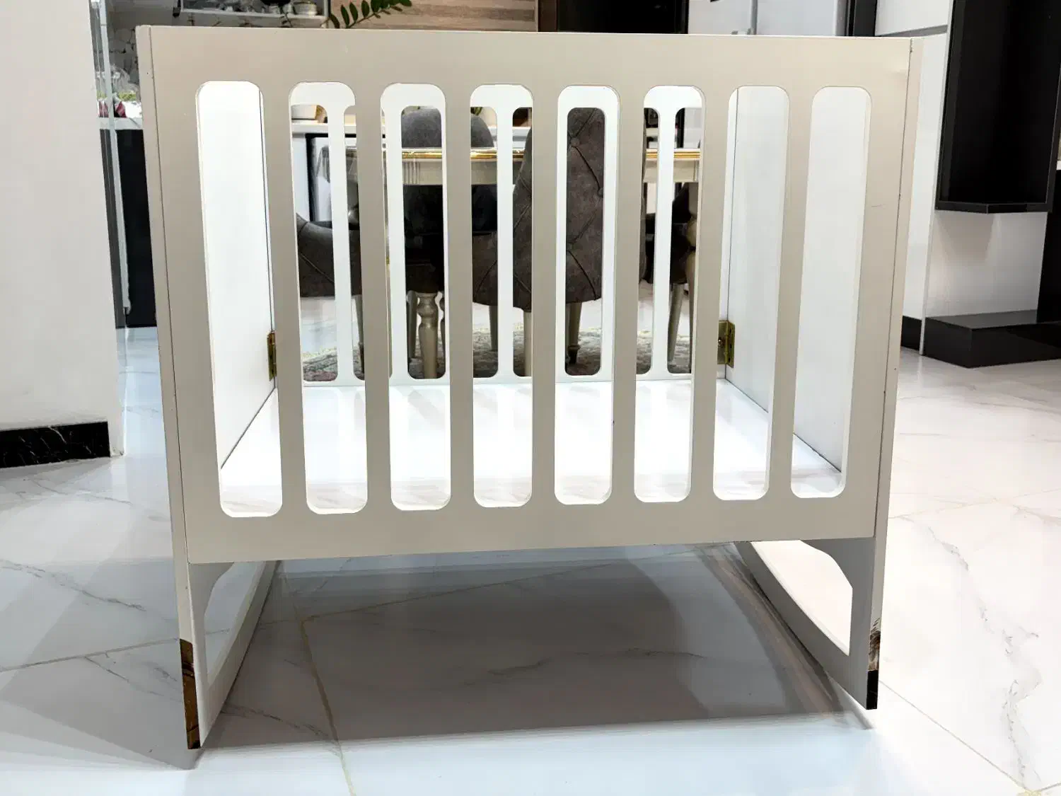 تخت خواب مدل گهواره ای نوزاد|تخت و صندلی بچه|بابکان, |دیوار