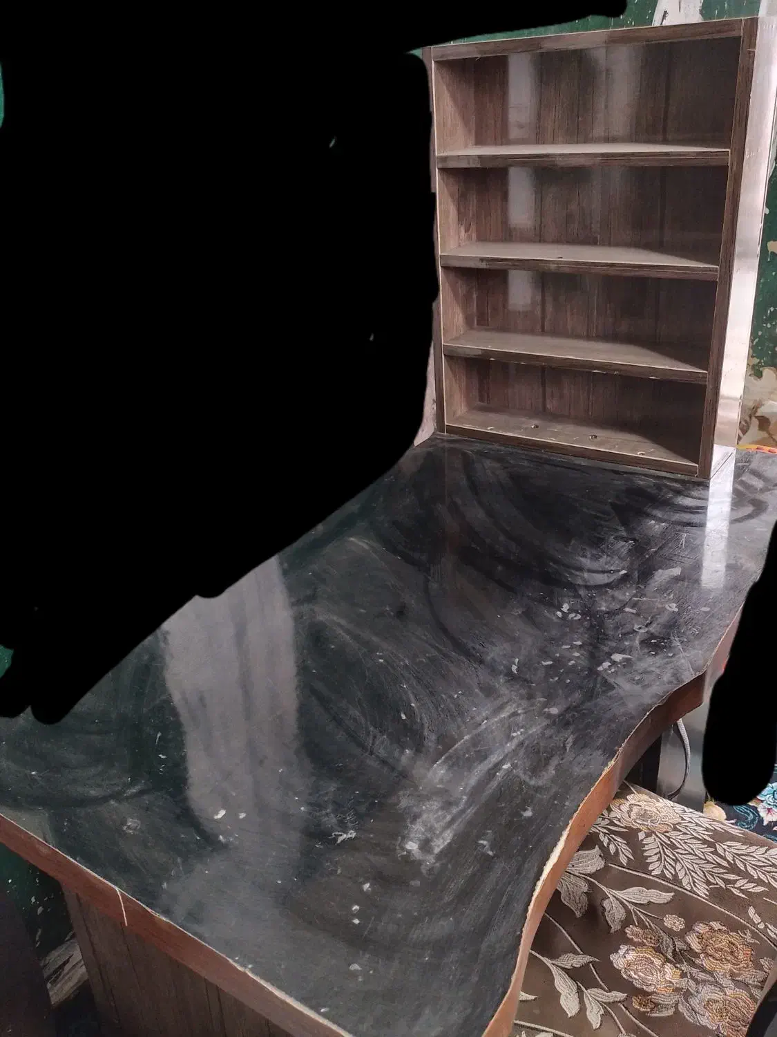 میزصندلی|آرایشگاه و سالن‌های زیبایی|بم, |دیوار