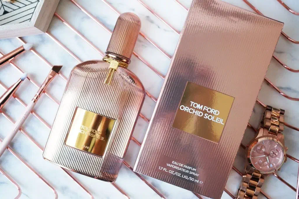 فروش عطر و ادکلن اورجینال و اصلی فقط بصورت سفارشی|آرایشی، بهداشتی، درمانی|نور, |دیوار