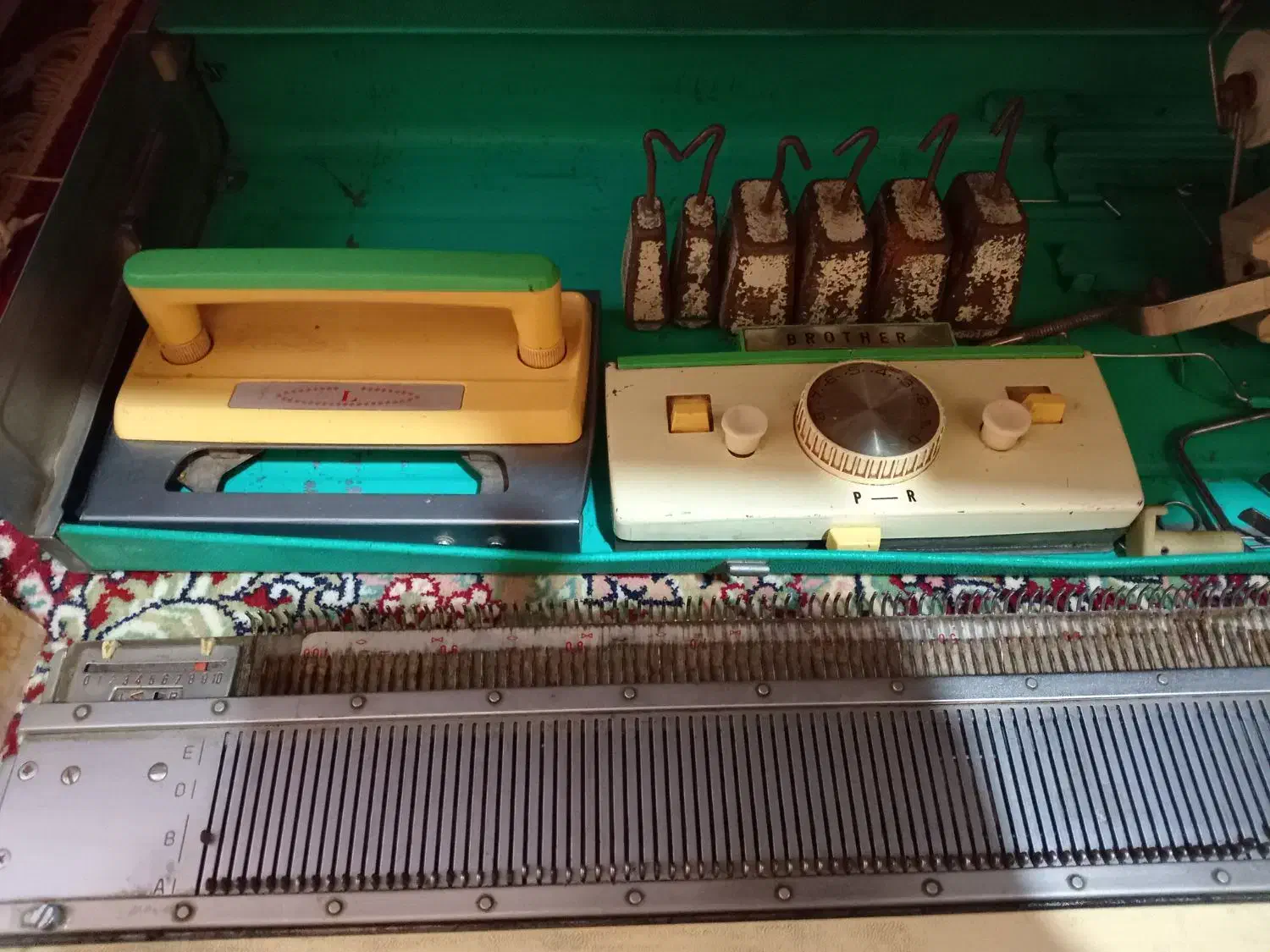 ماشین بافندگی|لوازم خیاطی و بافتنی|نهاوند, |دیوار