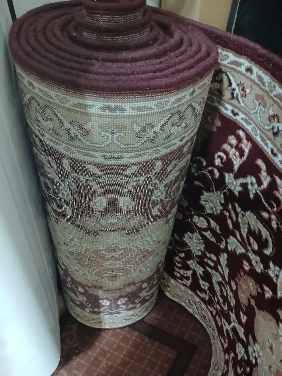 قالیچه کناره سالم ویخچال هایسنس|فرش|دزفول, |دیوار