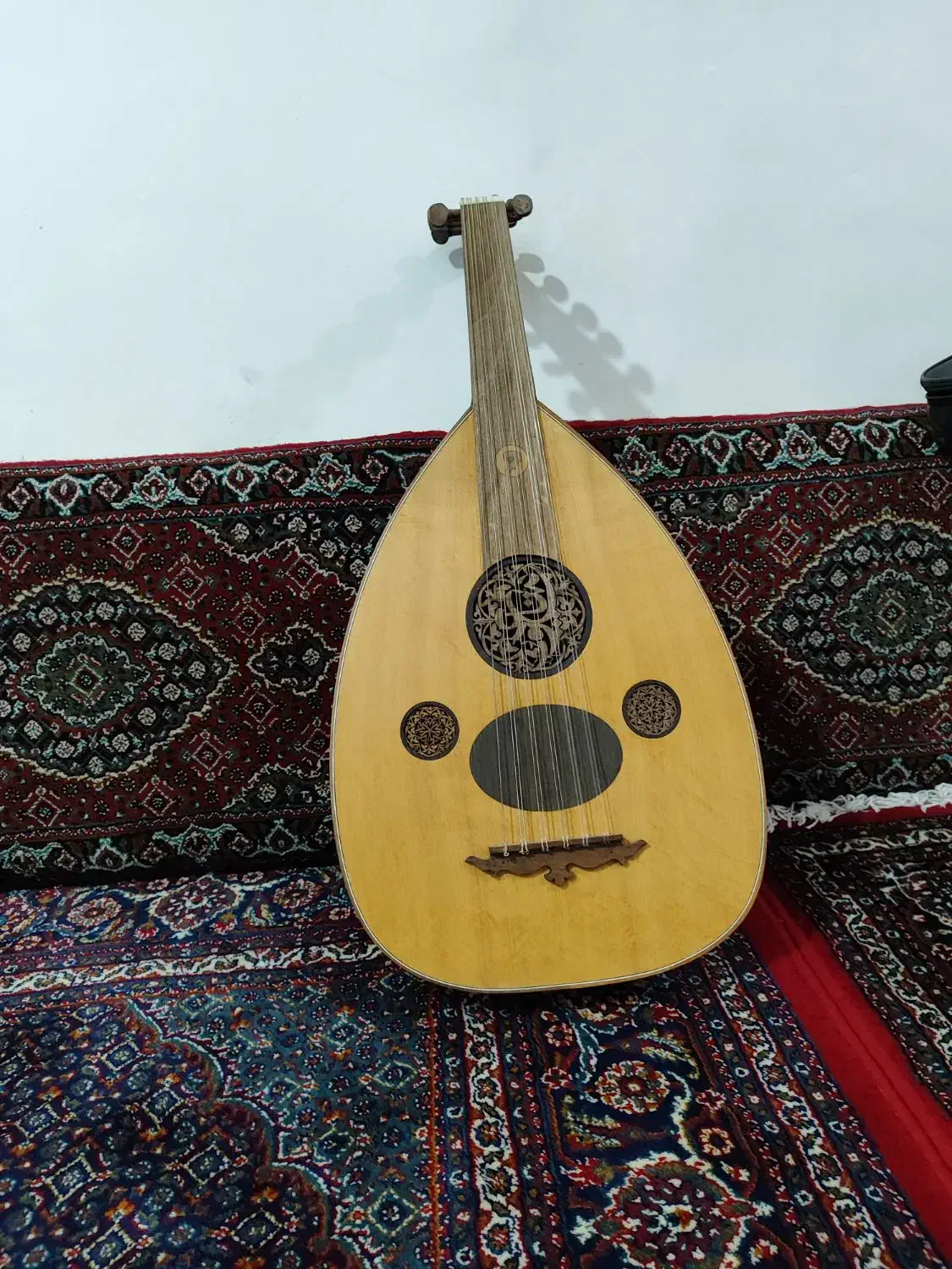 سازه عود|سازهای سنتی|سنندج, |دیوار