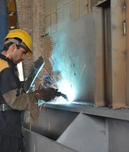 کارگر فنی و جوشکار برق یا co2|استخدام صنعتی، فنی، مهندسی|رباطکریم, نصیرشهر|دیوار