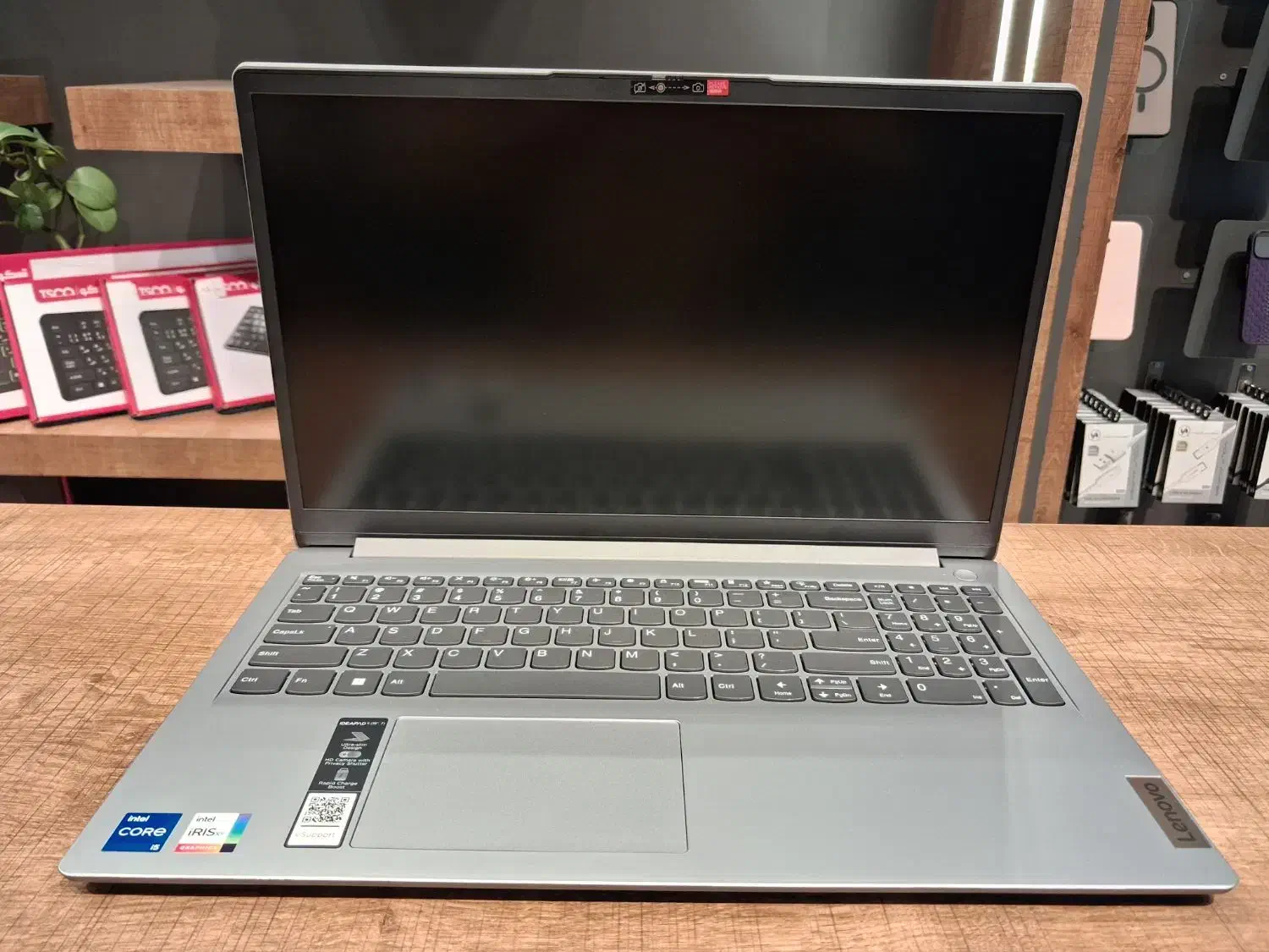 lenovo ideapad1|رایانه همراه|شیراز, ملاصدرا|دیوار