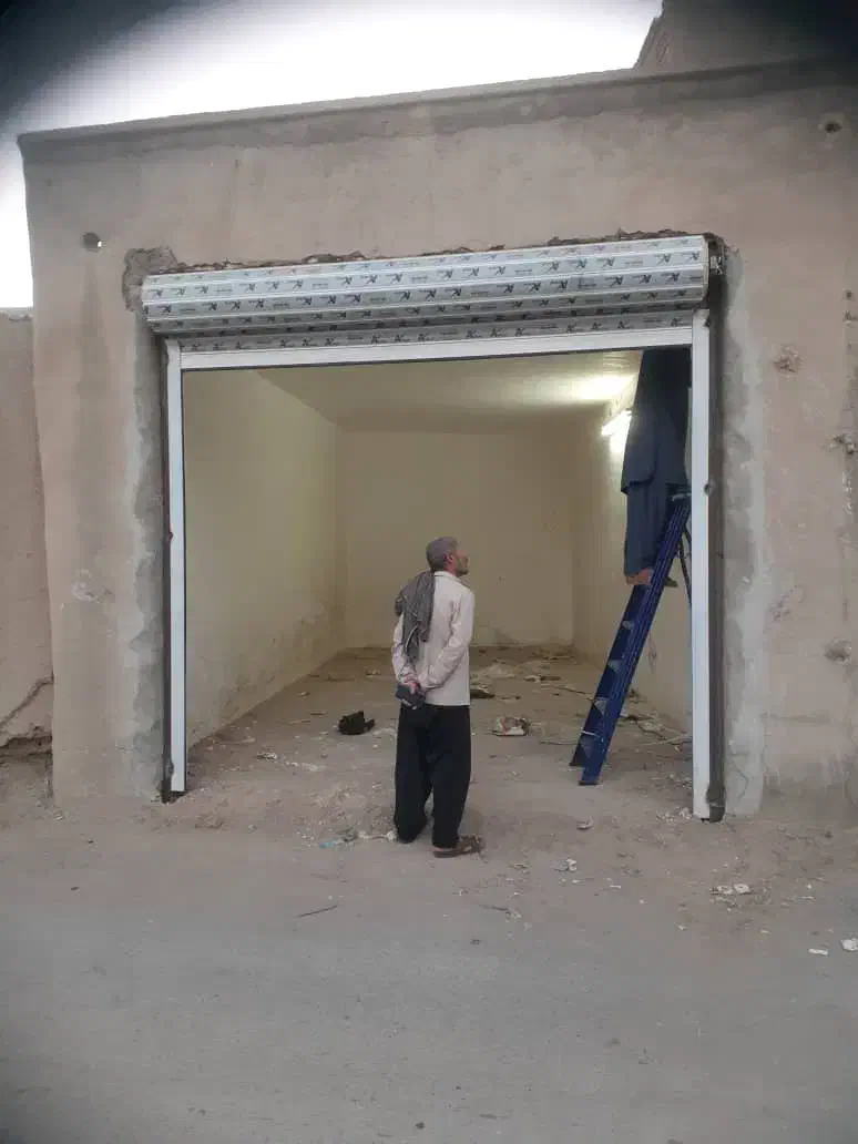 مغازه 30 متری تجاری|اجارهٔ مغازه و غرفه|ایرانشهر, |دیوار