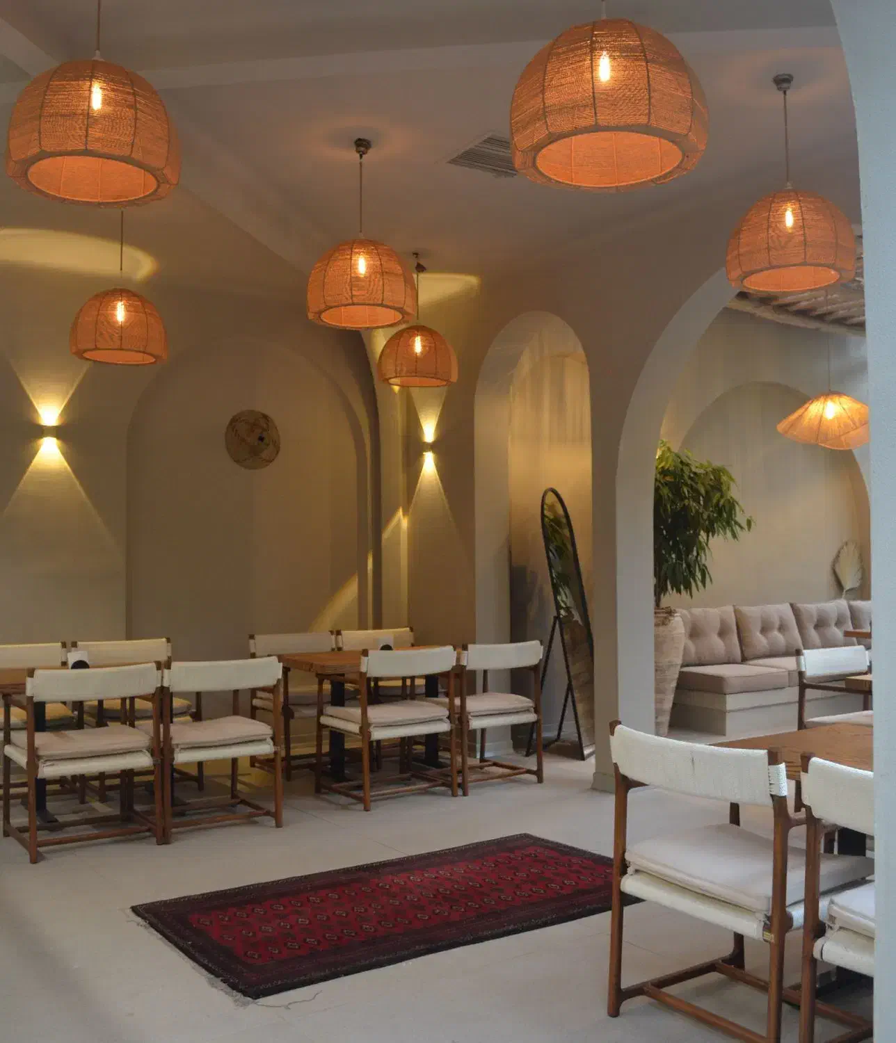 باریستا و نیروی کافه|استخدام خدمات فروشگاه و رستوران|ابریشم, |دیوار