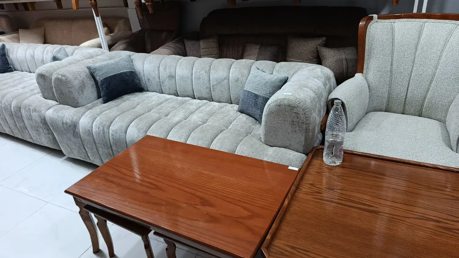 مبل های شرکتی درجه با قیمتهای باورنکردنی|مبلمان خانگی و میز عسلی|تربت جام, والفجر|دیوار