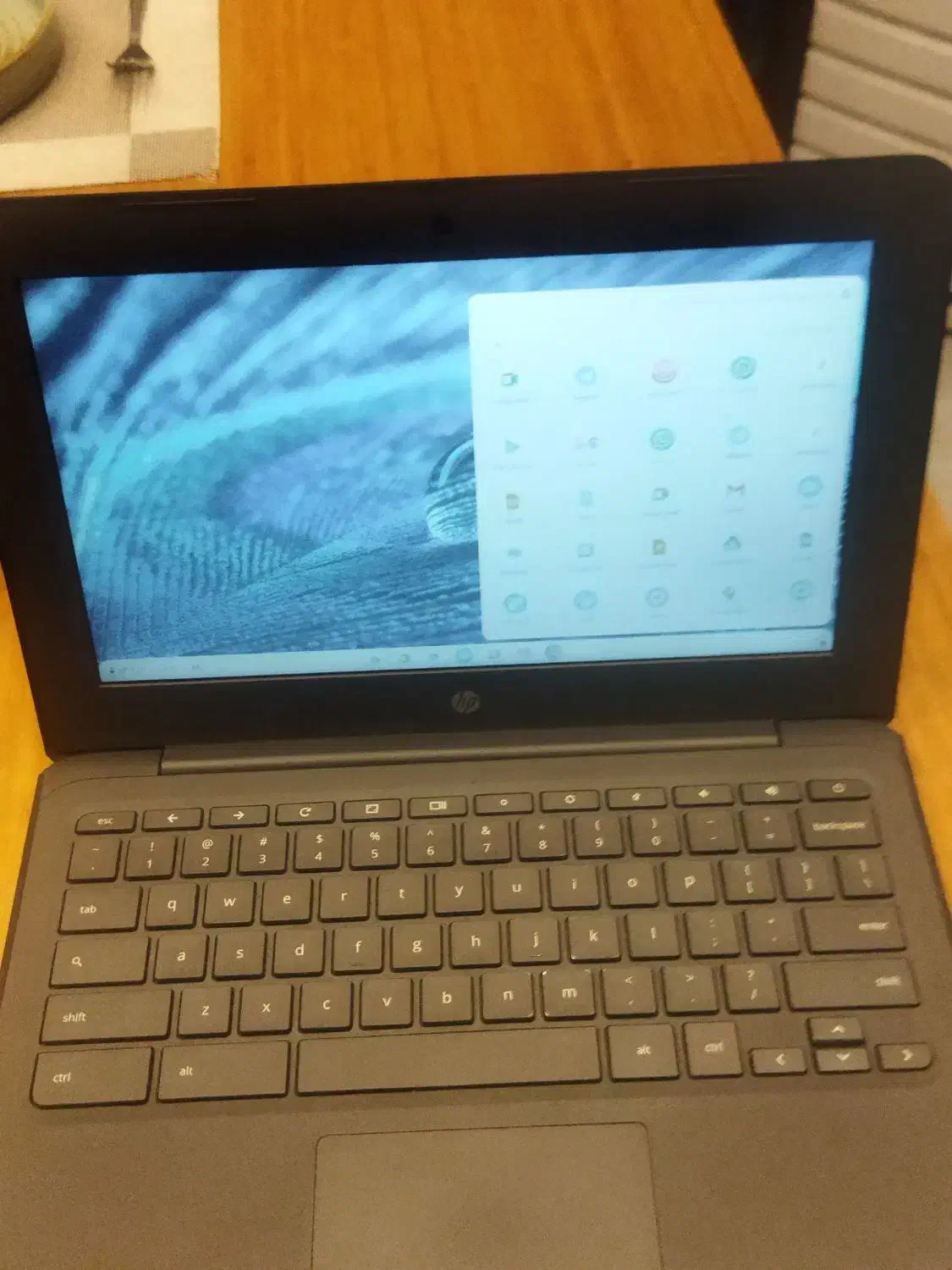 لبالب|رایانه همراه|شیراز, نیایش|دیوار