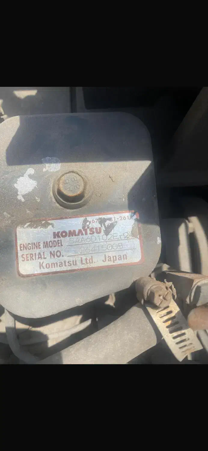 بیل مکانیکی کوماتسو خط شش|خودرو سنگین|شیراز, گلشن|دیوار