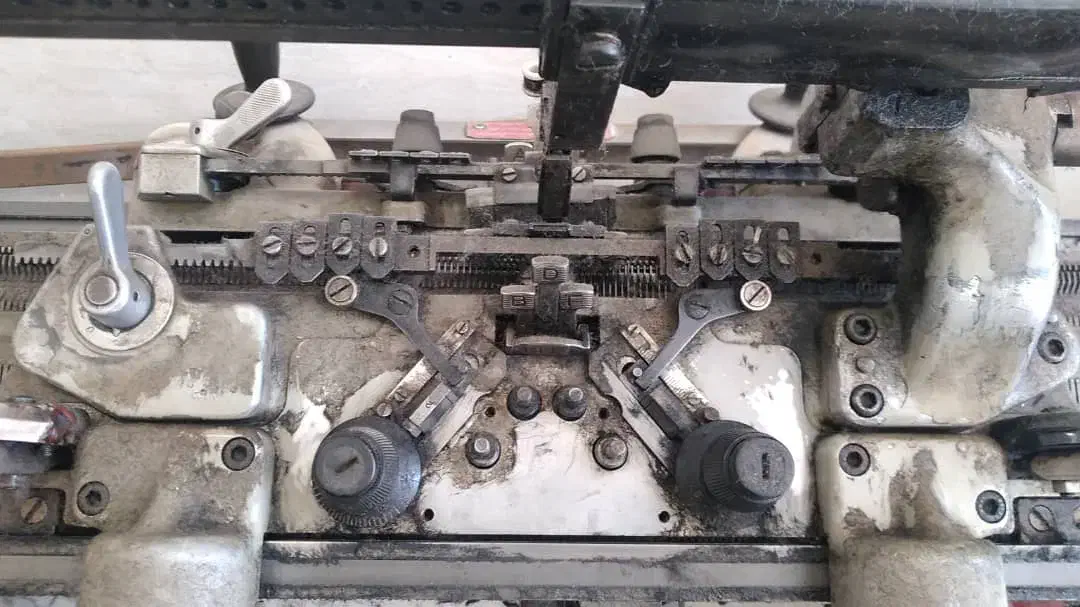 ماشین بافت.کشو برندتوماجیان،۵درجه پل دا رو غلطکدار|چرخ خیاطی و ریسندگی|محلات, |دیوار