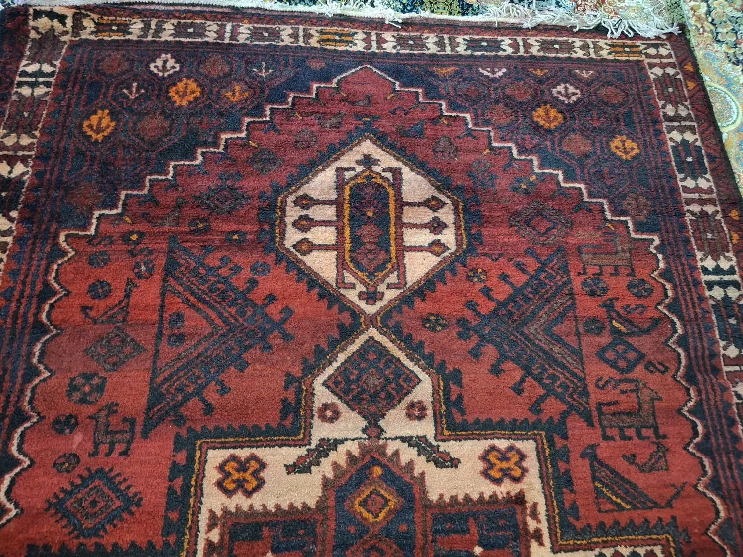 فرش دست بافت لری تمیز|فرش|ایذه, |دیوار