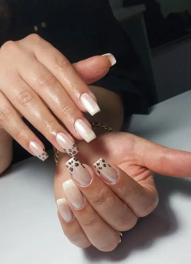 کاشت ناخن‌ و ترمیم|خدمات آرایشگری و زیبایی|فومن, |دیوار