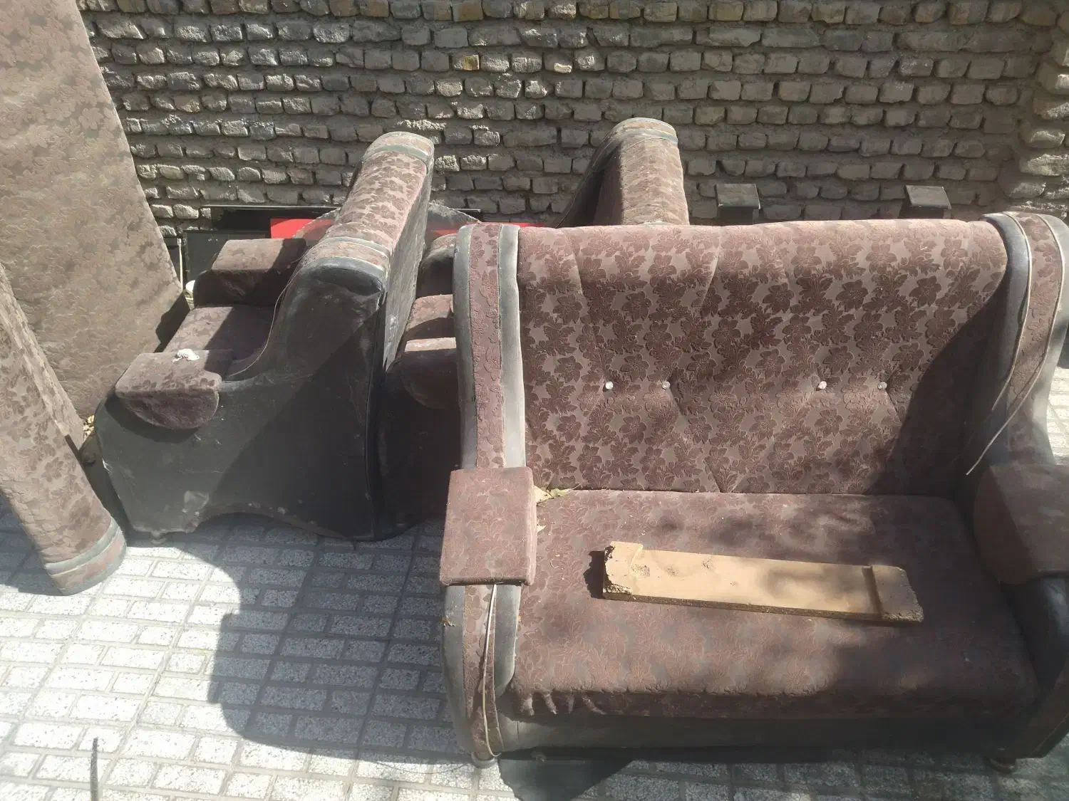 یک میلیون|مبلمان خانگی و میز عسلی|تربتحیدریه, شهدا|دیوار