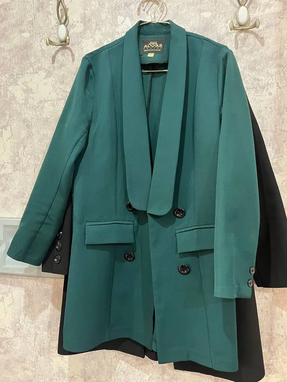 مانتوکتی|لباس|قیدار, |دیوار