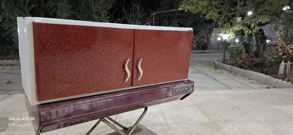 هود بیمکث|هود|شیراز, نصر|دیوار