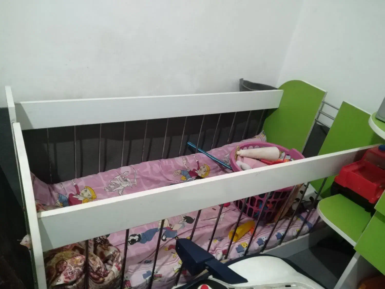 تخت خواب|مبلمان خانگی و میز عسلی|سبزوار, غرب نیروگاه|دیوار