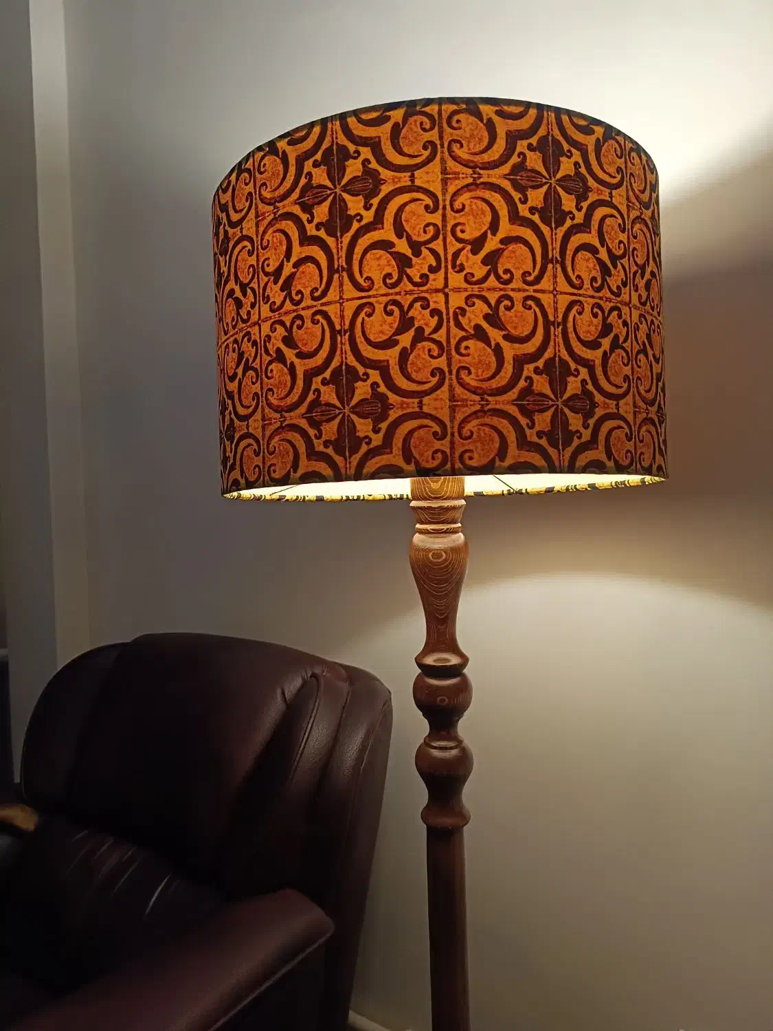 آباژور|چراغ خواب و آباژور|تهران, نیروی هوایی (پیروزی)|دیوار