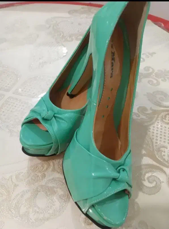 کفش|کیف، کفش، کمربند|اردبیل, |دیوار