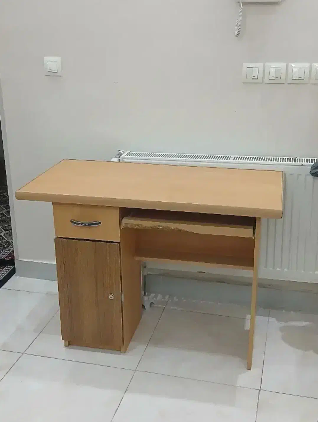 میز تحریر و کامپیوتر|میز تحریر و کامپیوتر|اردبیل, |دیوار