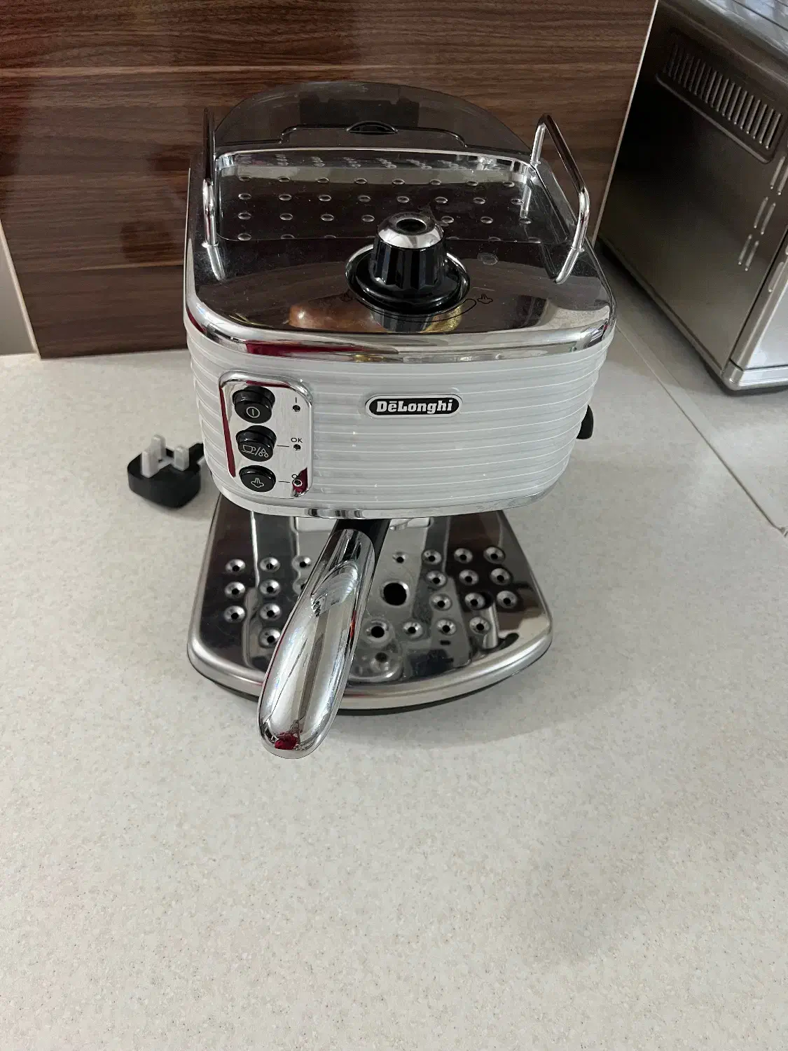 قهوه ساز دلونگی|سماور، چای‌ساز، قهوه‌ساز|شاهین‌شهر, چمران|دیوار