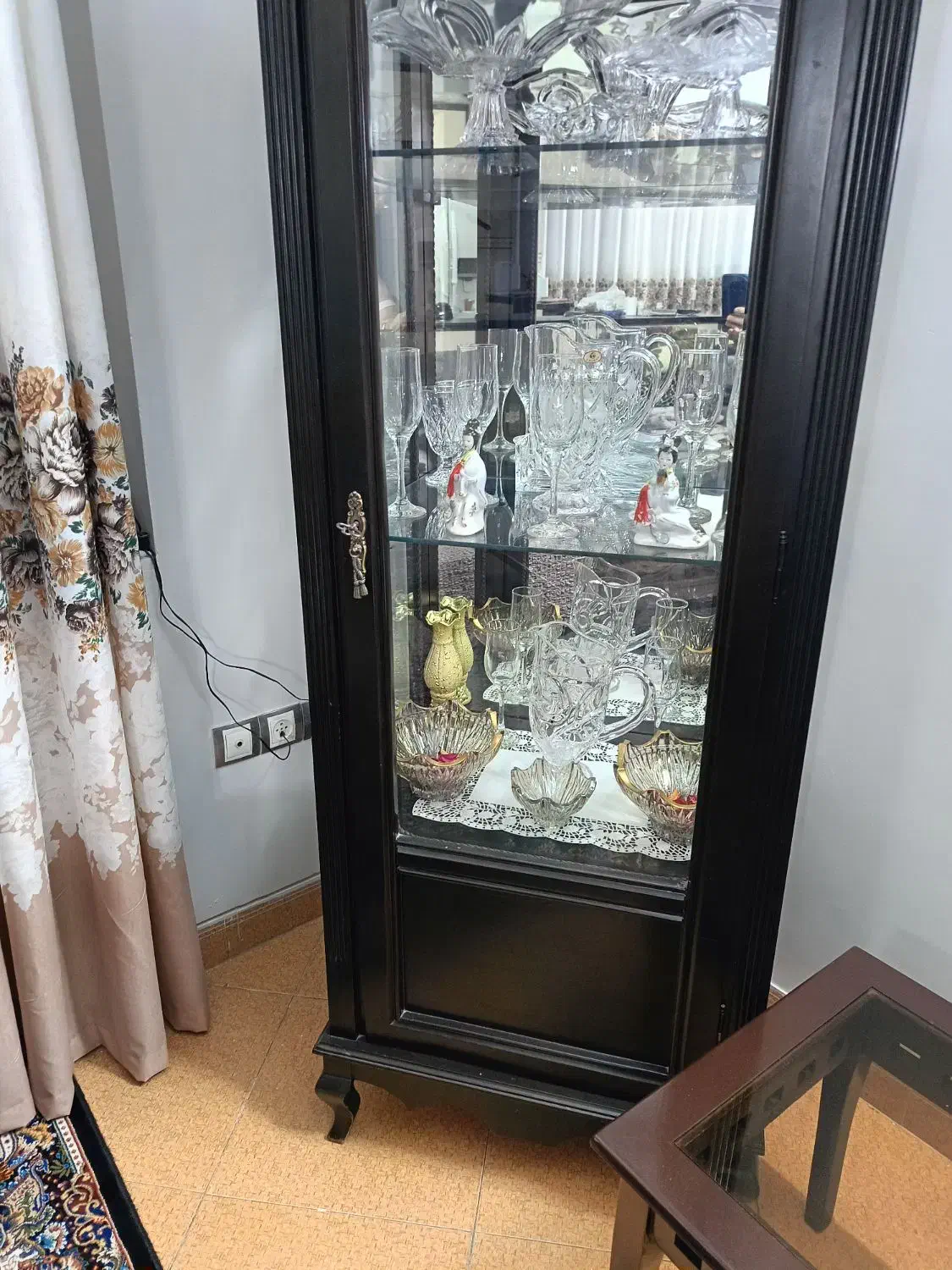 ویترین کنسول|بوفه، ویترین، کنسول|تهران, شوش (باغ آذری)|دیوار