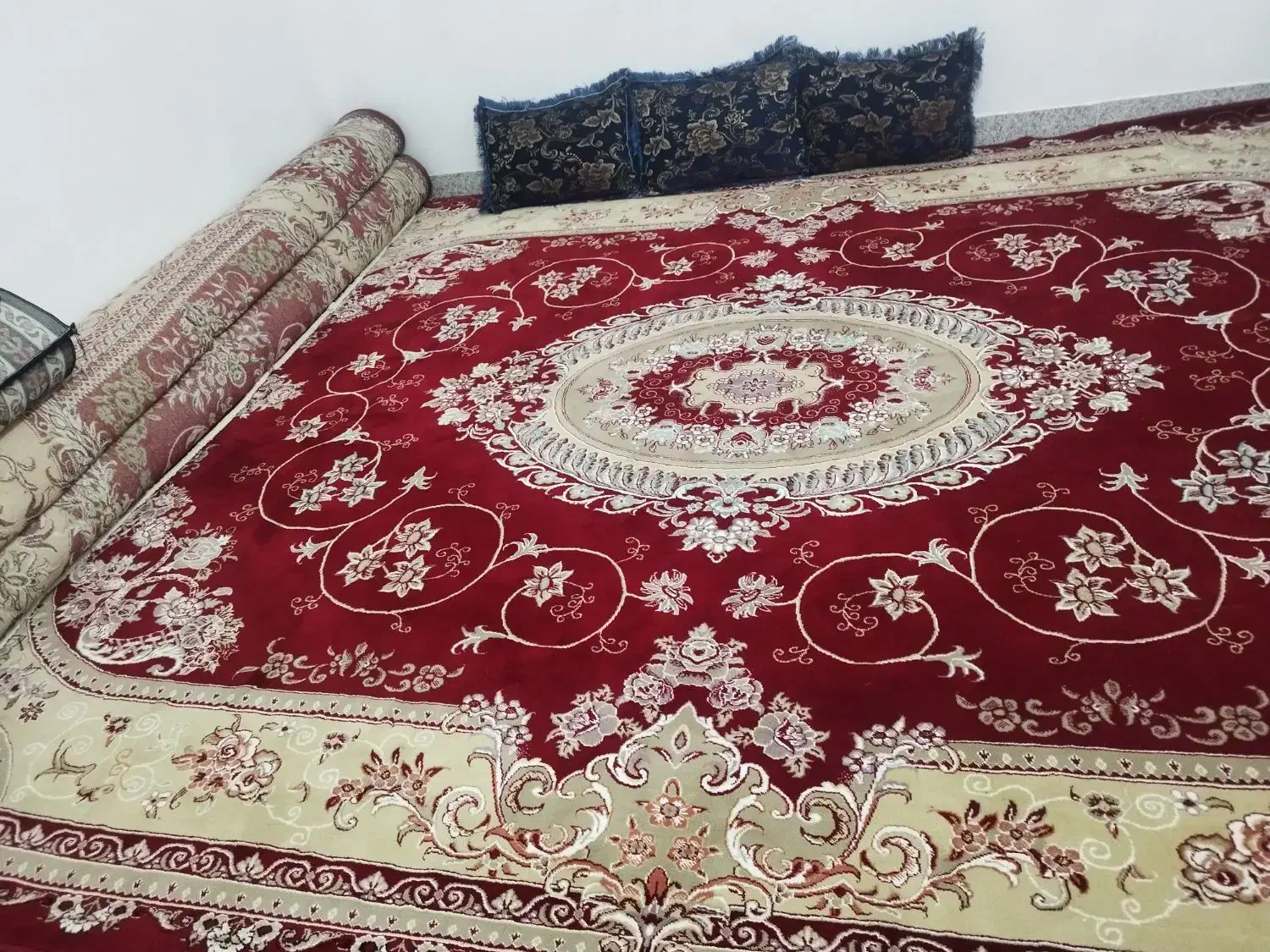 فرش ۱۲ متری در حد نو|فرش|ملایر, |دیوار