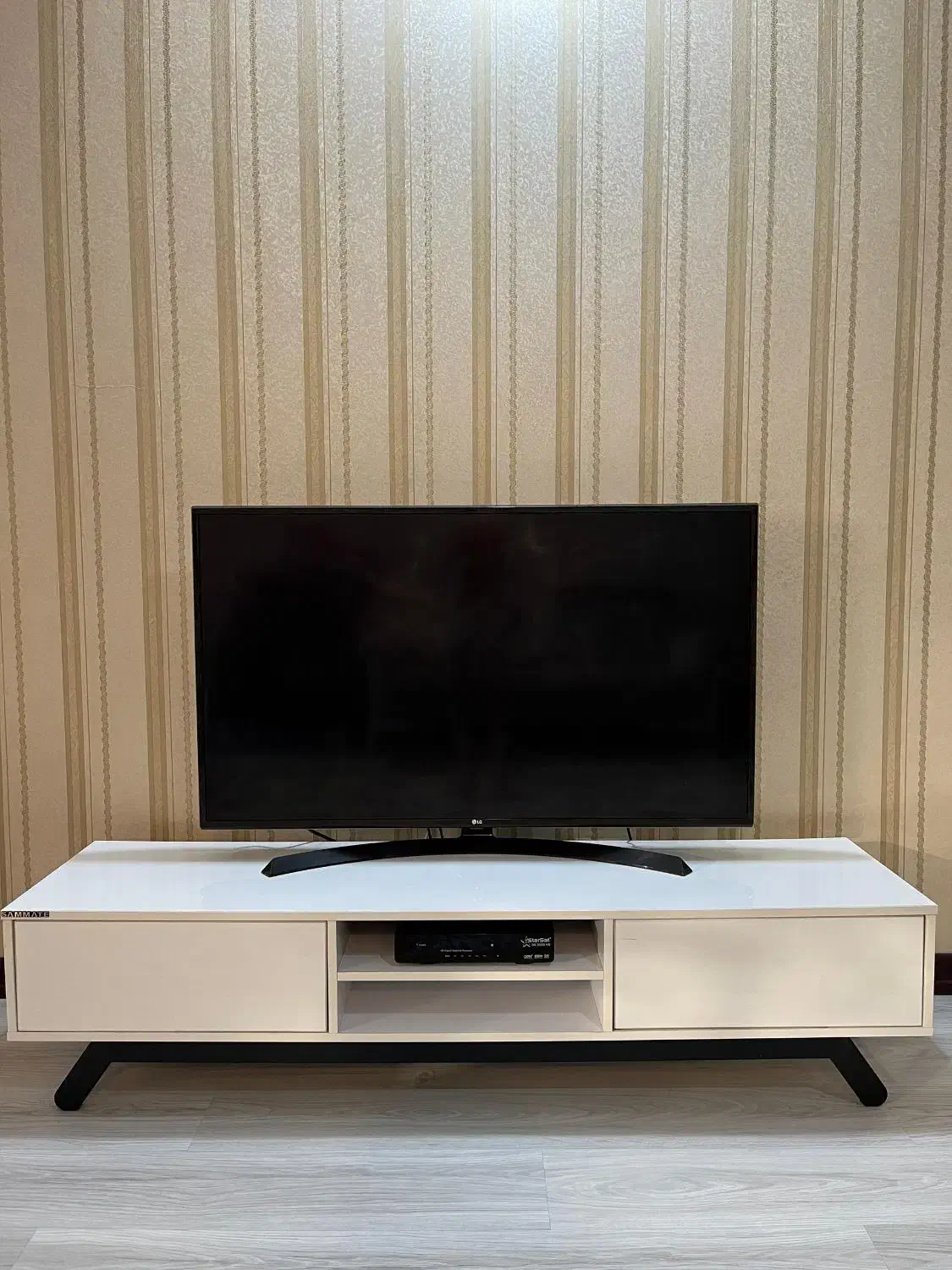 زیر تلویزیون ام دی اف های گلاس|میز تلویزیون|اهواز, پادادشهر|دیوار