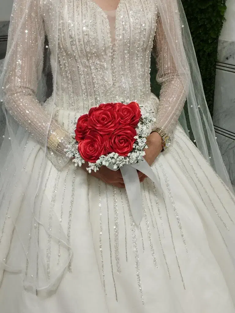 لباس عروس|لباس|کلاله, |دیوار