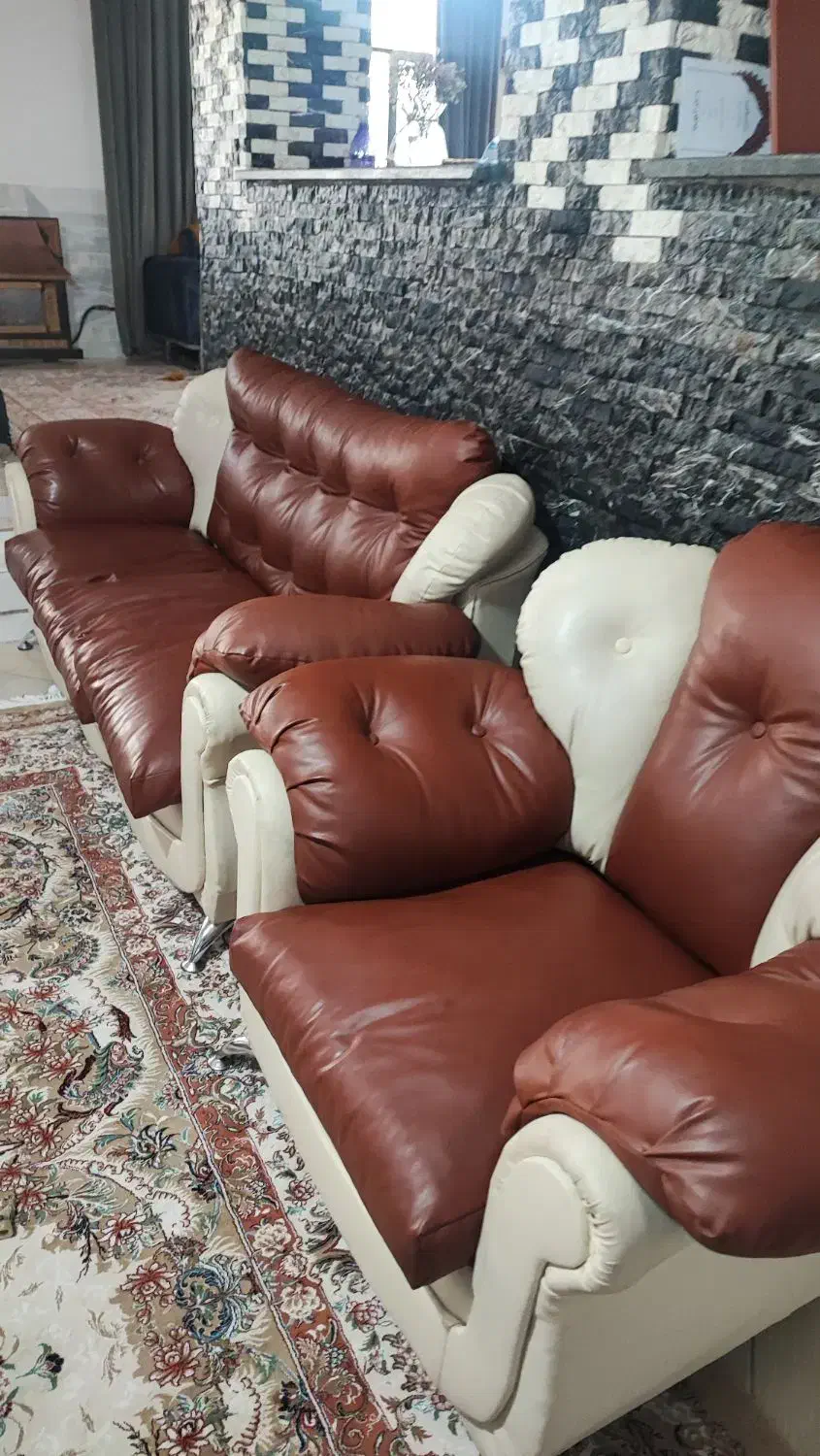 مبلمان راحتی در حد نو|مبلمان خانگی و میز عسلی|سیرجان, |دیوار