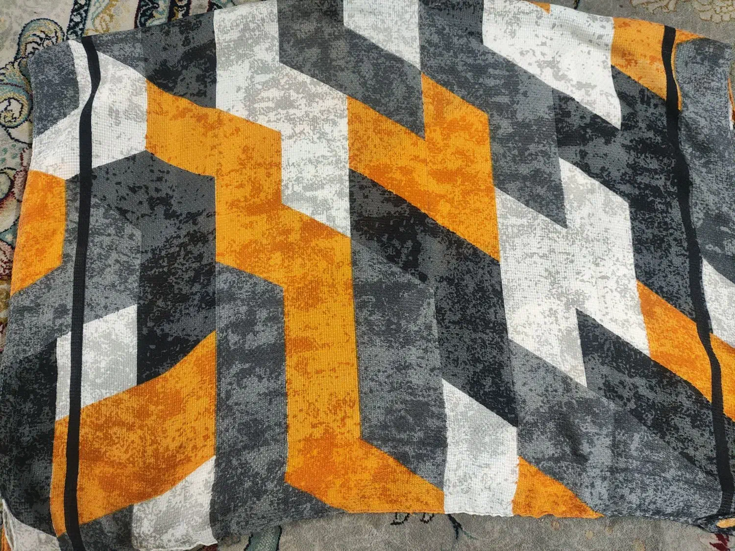 شال|لباس|مشهد, کارگران|دیوار