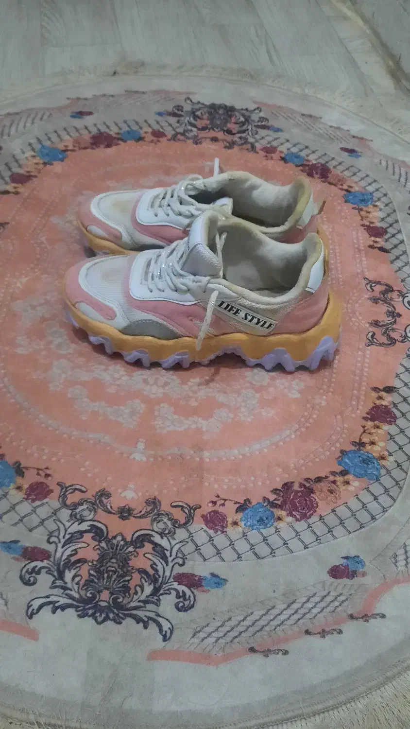 رایگان * دخترنه سایز۳۷ جهت نیازمند|کیف، کفش، کمربند|بندر ماهشهر, |دیوار