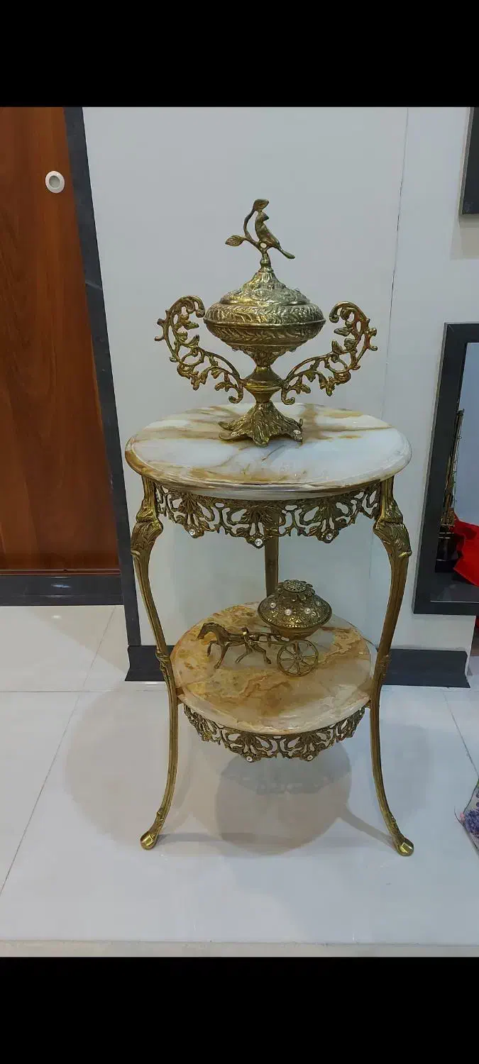 میز برنز اصل با سنگ مرمر|مبلمان خانگی و میز عسلی|اندیشه, شهرک صدف|دیوار