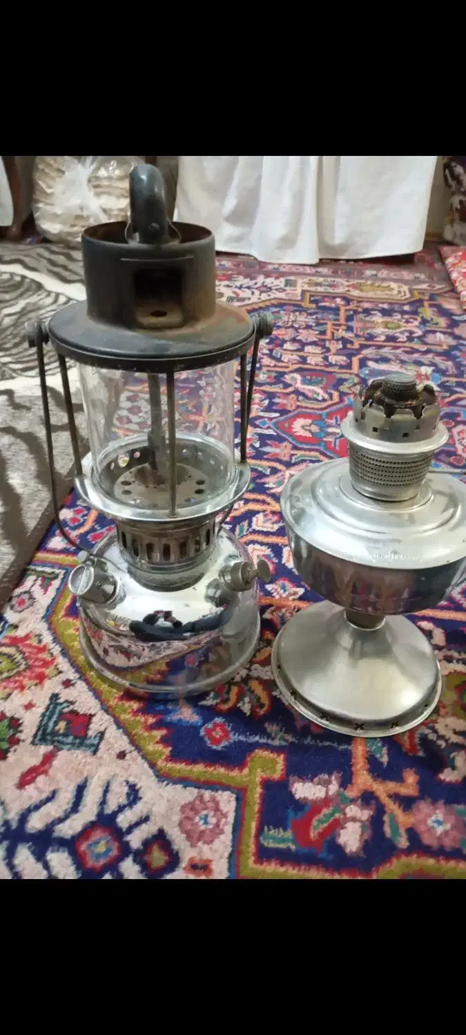 گرسوزوزمبوری|لامپ و چراغ|خوی, |دیوار