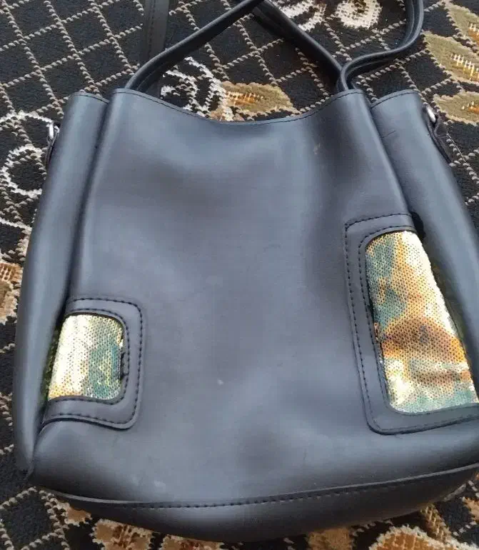 دو عدد کیف درحد نو|کیف، کفش، کمربند|سرپل ذهاب, |دیوار