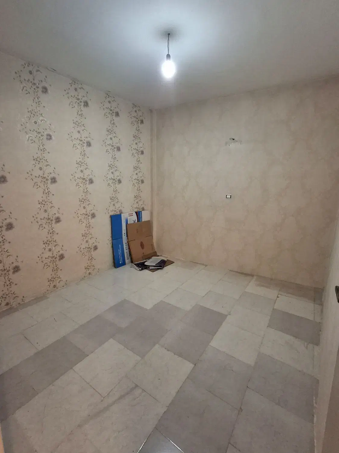 خ قدس کوچه ماه پسندط اول مهندسی ۵۰ م روبه نما۱۲۵۰|فروش آپارتمان|قدس, شهرقدس|دیوار